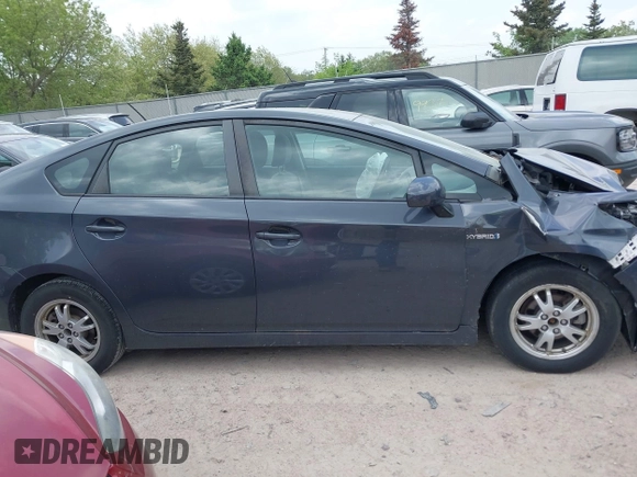 2011 Toyota Prius I z VIN JTDKN3DU4B0303598, wystawiony jako IAAI lot #42267391 z przebiegiem Nie podano mil oraz . Historia ofert i sprzedaży dostępna na DreamBid. Obrazek 12.