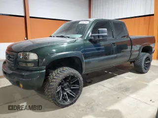 2005 GMC Sierra 2500HD SLT with VIN 1GTHK29U85E222164, listed as a Copart auction lot 85082744 with 323,940 mi miles and Clean title. Bid and sale history available at DreamBid. Image 1.