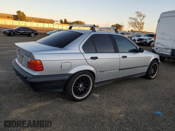 1992 BMW 3 Series with VIN WBACB4310NFF84746, listed as a Copart auction lot 79340334 with 101,709 mi miles and Clean title. Bid and sale history available at DreamBid. Image 3.