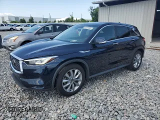 2020 Infiniti QX50 Luxe z VIN 3PCAJ5M11LF118551, wystawiony jako Copart lot #63220285 z przebiegiem 87 869 mil mil oraz Czysty tytuł • Clean title. Historia ofert i sprzedaży dostępna na DreamBid. Obrazek 1.