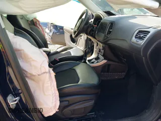 2021 Jeep Compass Latitude с VIN 3C4NJDBB5MT547220, выставлен на аукционе IAAI как лот 41961251 с пробегом 95 371 миль миль и . История ставок и продаж доступна на DreamBid. Изображение 5.