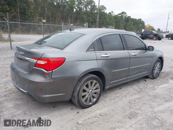 2013 Chrysler 200 Limited with VIN 1C3CCBCG4DN589768, listed as a IAAI auction lot 41201743 with 203,443 mi miles. Bid and sale history available at carsss.com. Image 4.