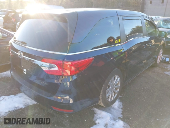 2018 Honda Odyssey LX with VIN 5FNRL6H27JB019591, listed as a IAAI auction lot 41476327 with 117,870 mi miles. Bid and sale history available at carsss.com. Image 4.