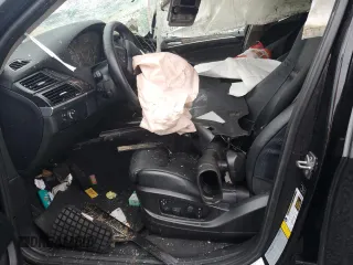 2010 BMW X5 z VIN 5UXFE8C54AL311608, wystawiony jako Copart lot #49004095 z przebiegiem Nie podano mil oraz Szkoda całkowita • Salvage title. Historia ofert i sprzedaży dostępna na DreamBid. Obrazek 7.