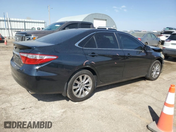 2015 Toyota Camry XLE with VIN 4T1BF1FK0FU951558, listed as a Copart auction lot 49955925 with 190,954 mi miles and Salvage Title. Bid and sale history available at carsss.com. Image 3.