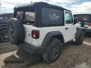 2024 Jeep Wrangler Sport S z VIN 1C4PJXAN9RW136328, wystawiony jako Copart lot #73871304 z przebiegiem Nie podano mil oraz Nie do naprawy • Non repairable. Historia ofert i sprzedaży dostępna na DreamBid. Obrazek 3.