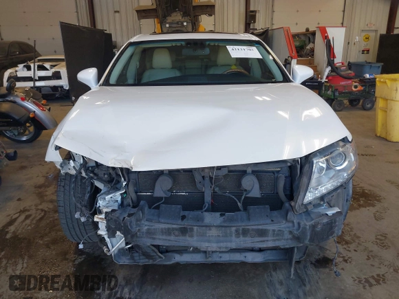 2013 Lexus ES 300h Hybrid with VIN JTHBW1GG4D2036539, listed as a IAAI auction lot 42121701 with 157,855 mi miles. Bid and sale history available at carsss.com. Image 13.