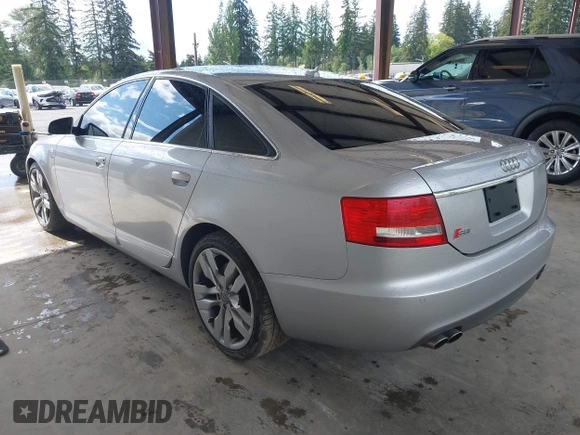 2008 Audi S6 z VIN WAUDN74F18N007416, wystawiony jako IAAI lot #42316923 z przebiegiem 83 990 mil mil oraz . Historia ofert i sprzedaży dostępna na DreamBid. Obrazek 3.