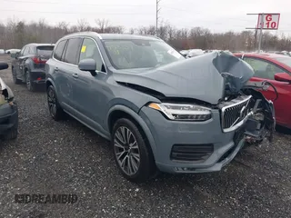 2020 Volvo XC90 Momentum z VIN YV4A221K0L1562969, wystawiony jako IAAI lot #41313359 z przebiegiem 88 305 mil mil oraz . Historia ofert i sprzedaży dostępna na DreamBid. Obrazek 1.