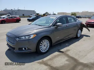 2016 Ford Fusion SE Hybrid with VIN 3FA6P0LU9GR166408, listed as a Copart auction lot 59931995 with 104,560 mi miles and Salvage title. Bid and sale history available at DreamBid. Image 1.