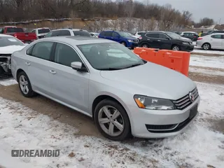 2013 Volkswagen Passat SE w/Sunroof with VIN 1VWBH7A35DC005005, listed as a IAAI auction lot 41150825 with 90,467 mi miles. Bid and sale history available at carsss.com. Image 1.