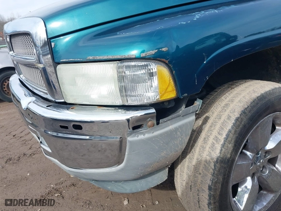 1998 Dodge Ram 1500 with VIN 1B7HF13Y4WJ203422, listed as a IAAI auction lot 41589831 with 454,838 mi miles. Bid and sale history available at carsss.com. Image 13.