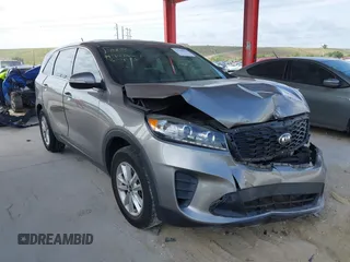 2019 Kia Sorento L z VIN 5XYPG4A31KG543915, wystawiony jako IAAI lot #41729916 z przebiegiem 79 416 mil mil oraz . Historia ofert i sprzedaży dostępna na DreamBid. Obrazek 1.