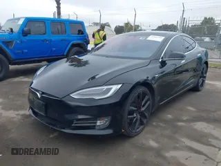 2018 Tesla Model S 75D with VIN 5YJSA1E42JF265691, listed as a IAAI auction lot 41886105 with 99,485 mi miles and . Bid and sale history available at DreamBid. Image 19.