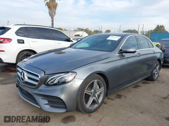 2018 Mercedes-Benz E-Class E 300 with VIN WDDZF4JB5JA384193, listed as a IAAI auction lot 41891157 with 73,405 mi miles. Bid and sale history available at carsss.com. Image 17.
