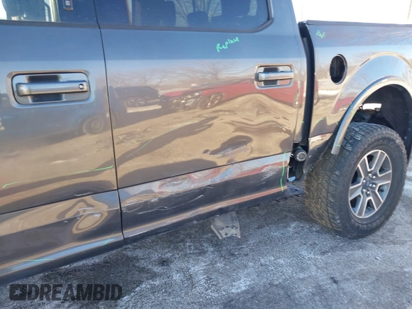 2015 Ford F-150 XLT with VIN 1FTEW1EP9FFC81723, listed as a IAAI auction lot 41258095 with 90,718 mi miles. Bid and sale history available at carsss.com. Image 6.