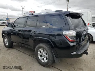2021 Toyota 4Runner SR5 with VIN JTEEU5JR7M5247640, listed as a Copart auction lot 44445845 with 81,958 mi miles and Salvage Title. Bid and sale history available at carsss.com. Image 2.