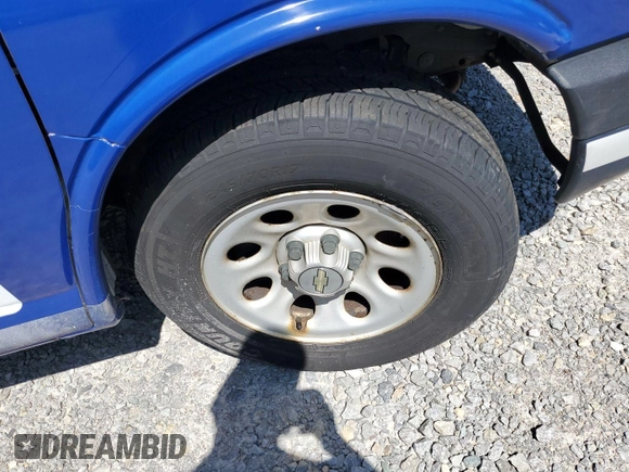 2013 Chevrolet Express Cargo with VIN 1GCSGAFX6D1137958, listed as a IAAI auction lot 42650988 with 66,975 mi miles and . Bid and sale history available at DreamBid. Image 2.