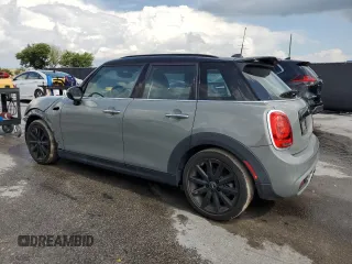 2018 MINI Hardtop 4 Door Cooper S с VIN WMWXU3C5XJ2F51599, выставлен на аукционе Copart как лот 59171195 с пробегом 53 484 миль миль и Списание • Salvage title. История ставок и продаж доступна на DreamBid. Изображение 2.