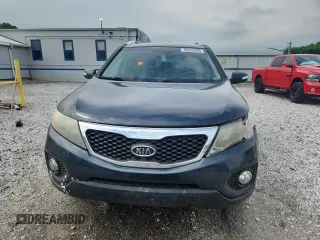 2012 Kia Sorento LX z VIN 5XYKT4A67CG237867, wystawiony jako Copart lot #59290895 z przebiegiem 276 190 mil mil oraz Szkoda całkowita • Salvage title. Historia ofert i sprzedaży dostępna na DreamBid. Obrazek 5.