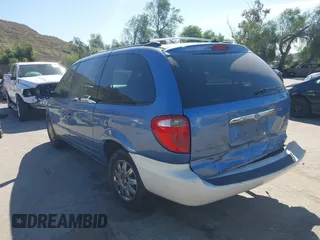 2007 Chrysler Town & Country LWB Limited with VIN 2A4GP64L07R170855, listed as a IAAI auction lot 41626921 with 215,502 mi miles. Bid and sale history available at carsss.com. Image 3.