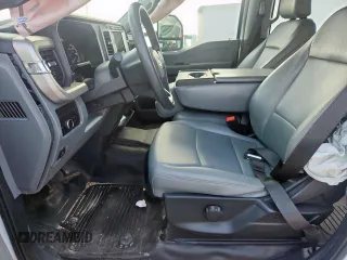 2023 Ford F-250 XL z VIN 1FT7W2AA4PED18619, wystawiony jako Copart lot #61728515 z przebiegiem 41 279 mil mil oraz Szkoda całkowita • Salvage title. Historia ofert i sprzedaży dostępna na DreamBid. Obrazek 7.
