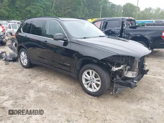 2014 BMW X5 xDrive35i z VIN 5UXKR0C58E0H26011, wystawiony jako IAAI lot #42147773 z przebiegiem 131 173 mil mil oraz . Historia ofert i sprzedaży dostępna na DreamBid. Obrazek 1.