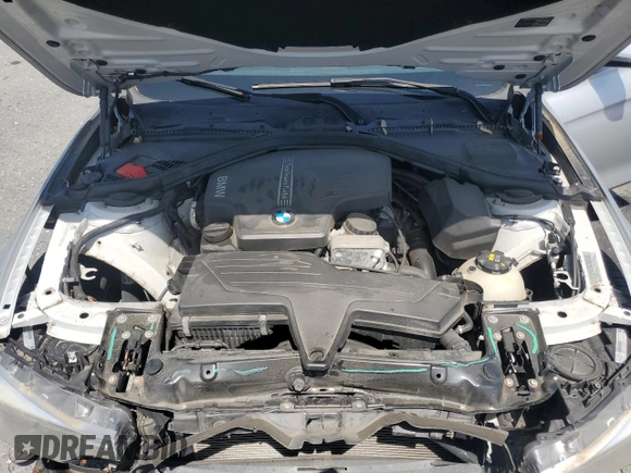2015 BMW 3 Series 328i xDrive с VIN WBA3B5C53FP653530, выставлен на аукционе Copart как лот 61859315 с пробегом 92 041 миль миль и Списание • Salvage title. История ставок и продаж доступна на DreamBid. Изображение 11.