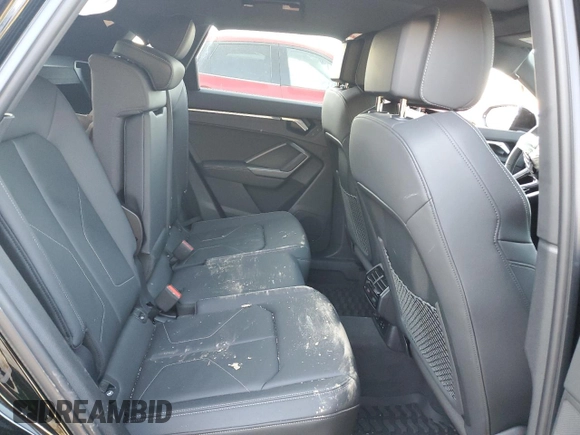 2024 Audi Q3 S line Premium Plus z VIN WA1EECF30R1112003, wystawiony jako Copart lot #46342255 z przebiegiem 5444 mil mil oraz Szkody całkowita. Historia ofert i sprzedaży dostępna na DreamBid. Obrazek 11.