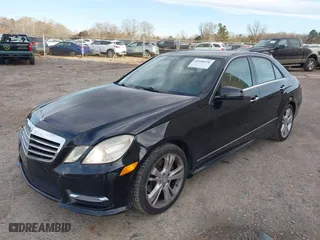 2013 Mercedes-Benz E-Class E 350 Luxury with VIN WDDHF5KB2DA715641, listed as a IAAI auction lot 41598326 with 89,060 mi miles. Bid and sale history available at carsss.com. Image 2.