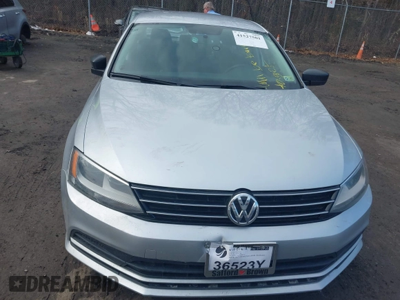 2015 Volkswagen Jetta Sedan 1.8T SE with VIN 3VWD17AJ3FM342172, listed as a IAAI auction lot 41527501 with 108,173 mi miles. Bid and sale history available at carsss.com. Image 11.