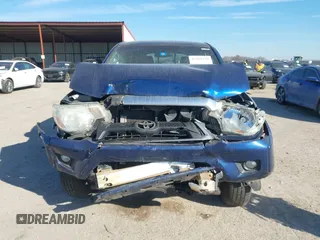 2015 Toyota Tacoma with VIN 5TFLU4EN6FX112038, listed as a IAAI auction lot 41592759 with 236,252 mi miles. Bid and sale history available at carsss.com. Image 11.