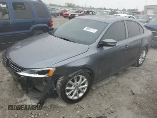 2013 Volkswagen Jetta SE with VIN 3VWDP7AJ9DM450551, listed as a Copart auction lot 58891275 with 124,838 mi miles and Salvage title. Bid and sale history available at DreamBid. Image 1.