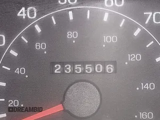 2001 Ford Excursion Limited с VIN 1FMSU43F81EC39431, выставлен на аукционе IAAI как лот 41298572 с пробегом 235 506 миль миль и . История ставок и продаж доступна на DreamBid. Изображение 16.