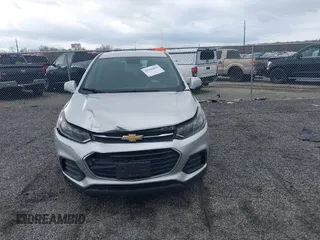 2018 Chevrolet Trax LS with VIN KL7CJNSB3JB568140, listed as a IAAI auction lot 41906602 with 137,506 mi miles and . Bid and sale history available at carsss.com. Image 12.