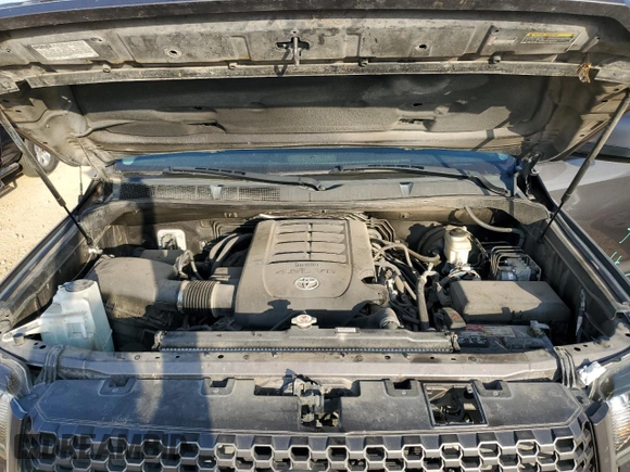 2018 Toyota Tundra 2WD SR5 with VIN 5TFEM5F19JX128043, listed as a Copart auction lot 44219785 with 82,832 mi miles and Salvage Title. Bid and sale history available at carsss.com. Image 11.