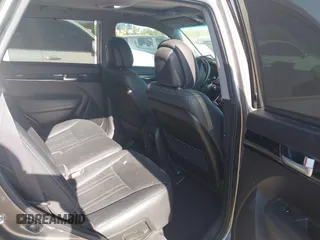 2014 Kia Sorento LX с VIN 5XYKT4A67EG469033, выставлен на аукционе IAAI как лот 41996057 с пробегом 86 545 миль миль и . История ставок и продаж доступна на DreamBid. Изображение 8.