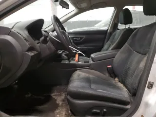 2017 Nissan Altima 2.5 SR with VIN 1N4AL3AP1HC125632, listed as a Copart auction lot 47281335 with 81,388 mi miles and Salvage Title. Bid and sale history available at carsss.com. Image 7.