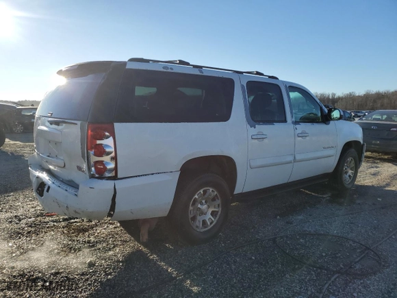 2007 GMC Yukon XL SLT with VIN 1GKFK16347J209889, listed as a Copart auction lot 89247685 with 179,886 mi miles and Salvage Title. Bid and sale history available at carsss.com. Image 3.