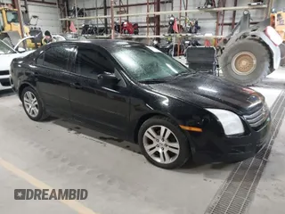 2007 Ford Fusion SE with VIN 3FAHP07Z97R275689, listed as a IAAI auction lot 42040917 with 183,886 mi miles. Bid and sale history available at carsss.com. Image 1.