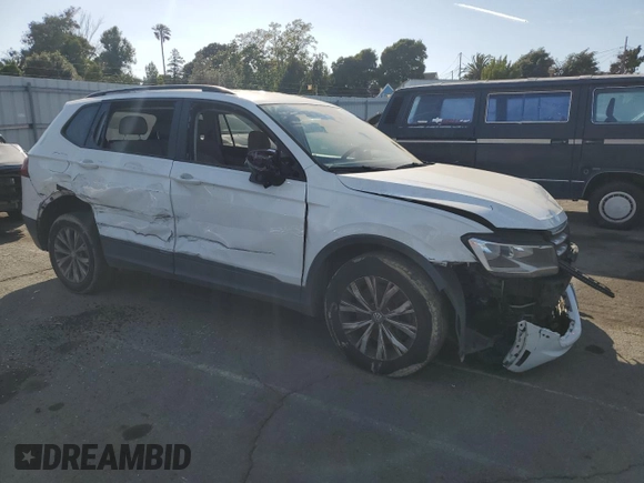2020 Volkswagen Tiguan S with VIN 3VV1B7AX0LM160112, listed as a Copart auction lot 60428505 with 182,160 mi miles and Clean title. Bid and sale history available at DreamBid. Image 4.