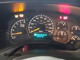2001 Chevrolet Tahoe LT with VIN 1GNEK13T11J227454, listed as a IAAI auction lot 41513937 with 284,210 mi miles. Bid and sale history available at carsss.com. Image 7.