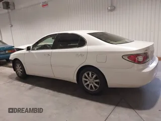 2002 Lexus ES 300 with VIN JTHBF30G825014674, listed as a IAAI auction lot 41805330 with 228,888 mi miles. Bid and sale history available at carsss.com. Image 15.