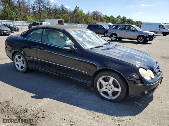 2007 Mercedes-Benz CLK-Class 5.5L with VIN WDBTK72F47F224170, listed as a Copart auction lot 70914174 with 182,806 mi miles and Non Repairable. Bid and sale history available at carsss.com. Image 4.