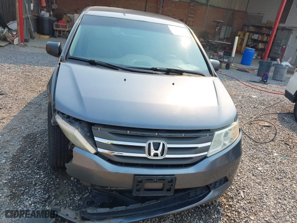2011 Honda Odyssey LX with VIN 5FNRL5H29BB023895, listed as a IAAI auction lot 41897494 with 177,796 mi miles. Bid and sale history available at carsss.com. Image 13.