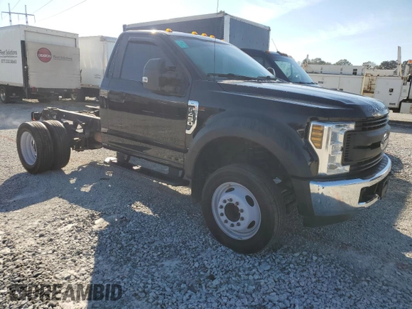 2019 Ford Super Duty F-450 DRW XL with VIN 1FDUF4GY8KEF05286, listed as a Copart auction lot 80954934 with 266,413 mi miles and Clean Title. Bid and sale history available at carsss.com. Image 4.