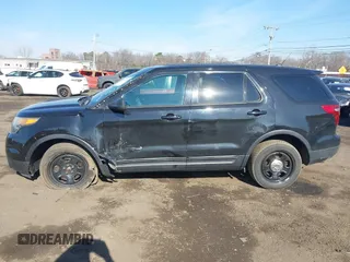 2013 Ford Police Interceptor Utility z VIN 1FM5K8AR7DGB84924, wystawiony jako IAAI lot #41639236 z przebiegiem 89 634 mil mil oraz . Historia ofert i sprzedaży dostępna na DreamBid. Obrazek 14.
