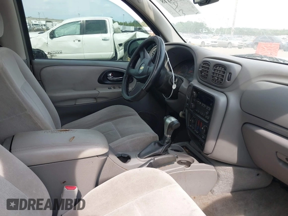 2006 Chevrolet TrailBlazer LS with VIN 1GNDS13S062360615, listed as a IAAI auction lot 40089118 with 207,436 mi miles and . Bid and sale history available at DreamBid. Image 5.