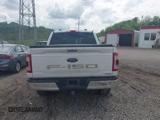 2021 Ford F-150 XL z VIN 1FTFW1E83MFC86409, wystawiony jako IAAI lot #42214031 z przebiegiem 46 247 mil mil oraz . Historia ofert i sprzedaży dostępna na DreamBid. Obrazek 17.