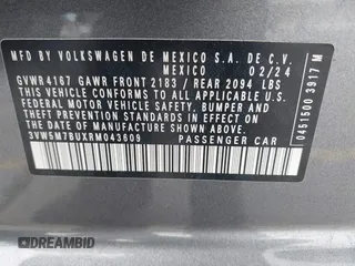 2024 Volkswagen Jetta S z VIN 3VW5M7BUXRM043609, wystawiony jako IAAI lot #42801058 z przebiegiem 26 943 mil mil oraz . Historia ofert i sprzedaży dostępna na DreamBid. Obrazek 9.